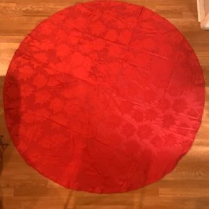 Christmas Table Cloth Approximately 68 inches Round No Brand